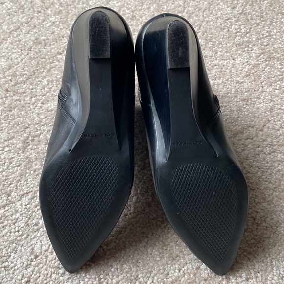 Cole Haan black wedge booties sz 7.5 - Picture 2 of 3